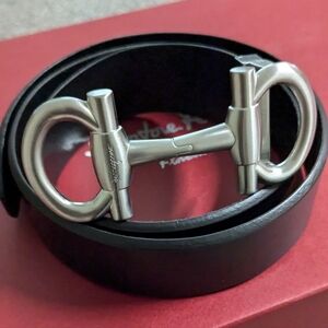 Brand new mint Salvatore Ferragamo belt